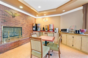 Гостиница Super 8 by Wyndham Milford/New Haven  Милфорд
